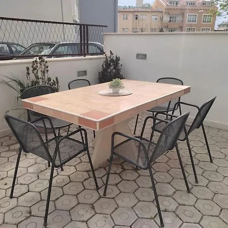 Apartment Dora-100m From The Beach Makarska