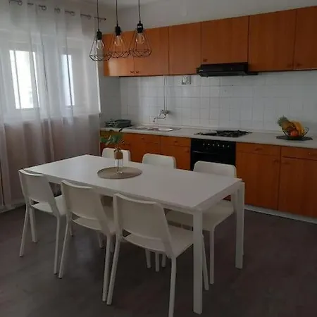 Dora-100m From The Beach Apartment *